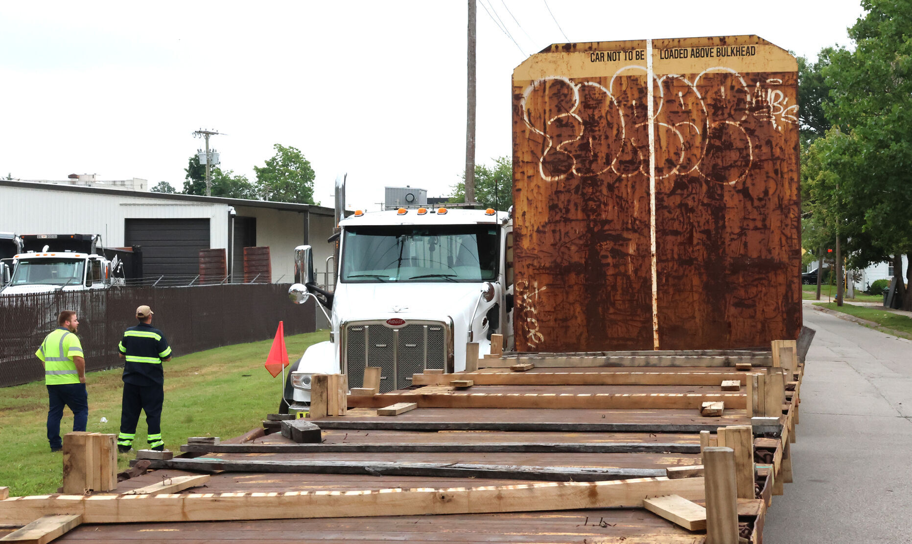 Train and Semi Truck Accident - 68756429ee069.image