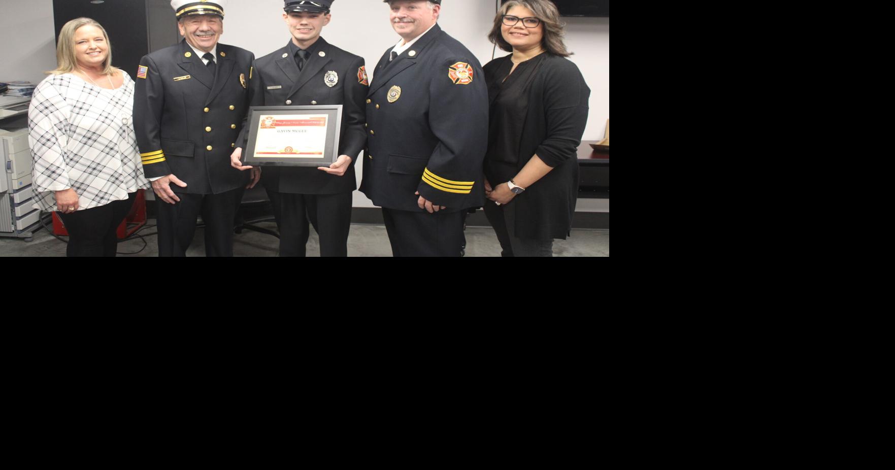 Scholarship honors life of late fire chief, helps student pursue public ...