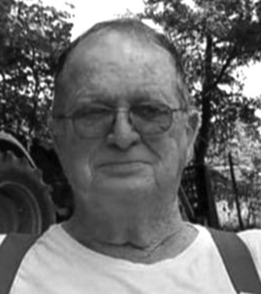 William Lauderdale | Obituaries | Metropolisplanet.com