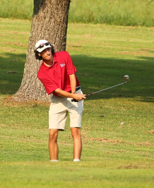 METSPT-10-08-20 MCHS GOLF REGIONAL_SWEATT PIC