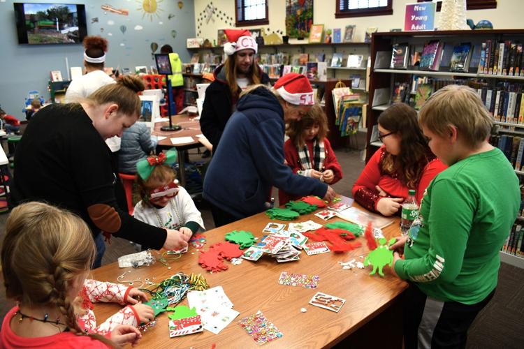 Library Open Event Library decks its halls for open house | News | metropolisplanet.com