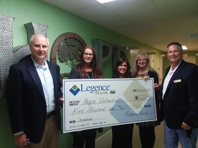 METNWS-11-25-20-LEGENCE BANK – HOPE UNLIMITED DONATION_PHOTO