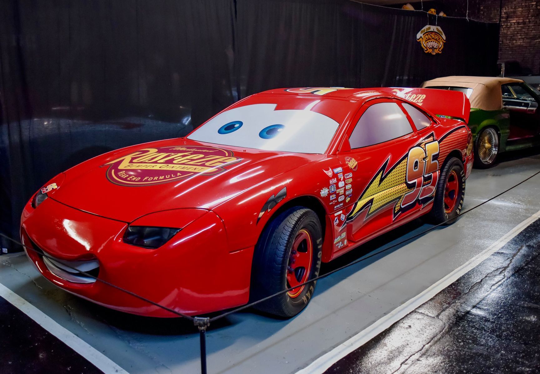 Cruise store lightning mcqueen