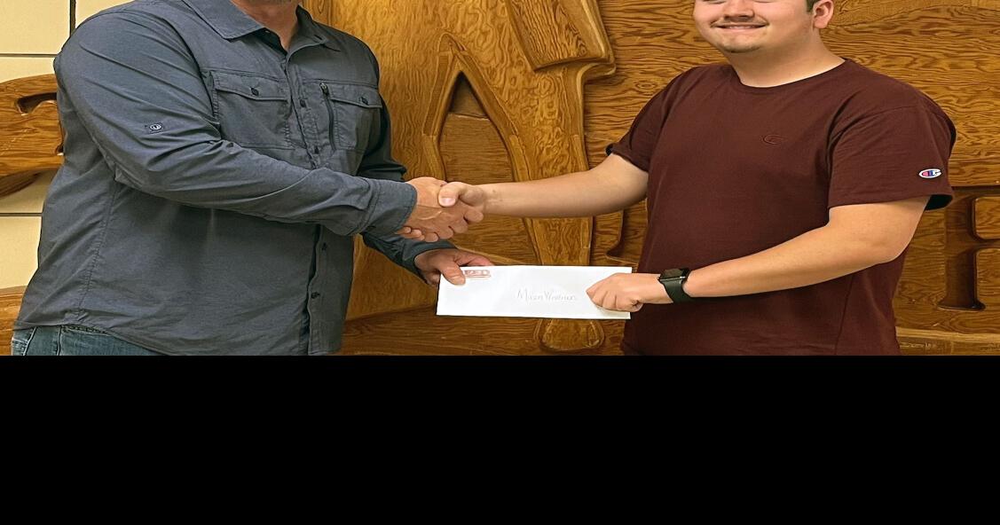 Reed Electric awards scholarships News