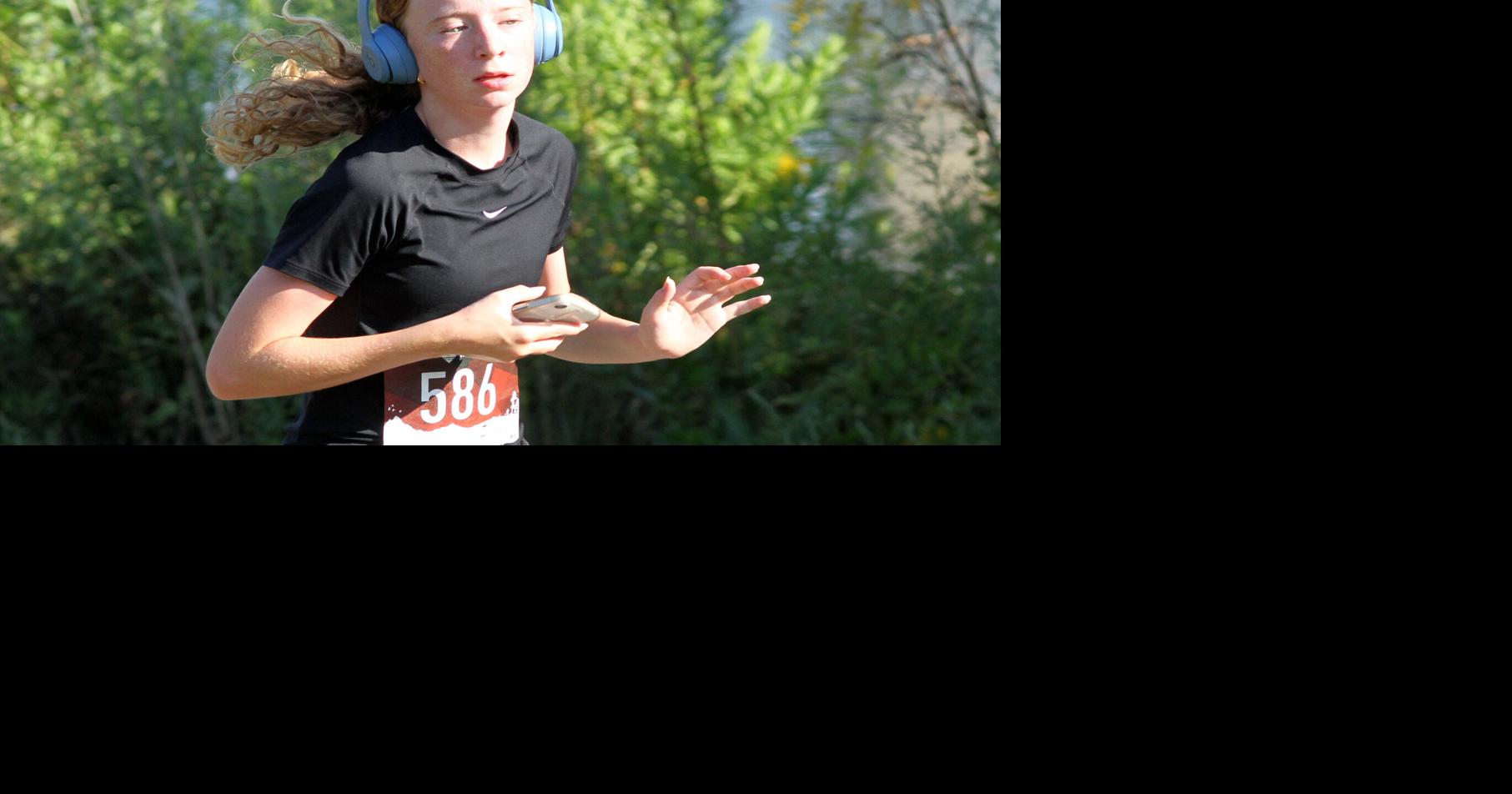Crustacean Fun Run: Participants Not ‘Bugged' By 3.1-Mile Waterfront Journey