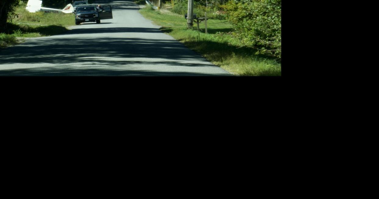 Small Plane Ends Up Off Road in Lincolnville
