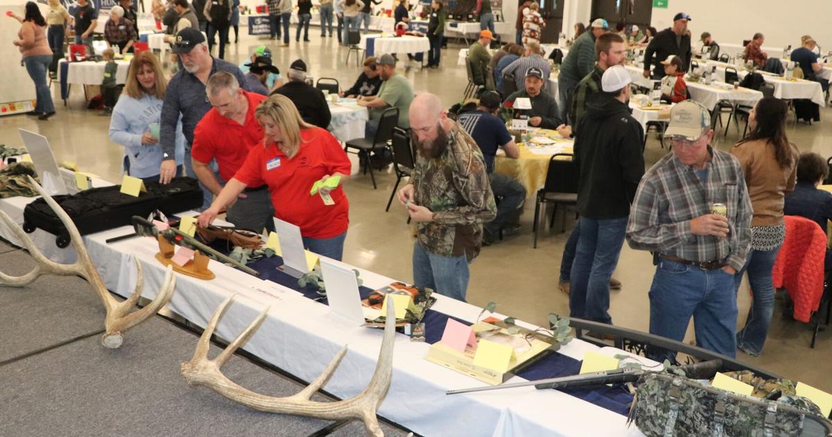 Blake Henning Rmef Rocky Mountain Elk Foundation holds banquet | Local | milescitystar.com