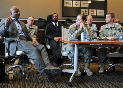 Soldiers Nfl Players Team Up In Fight Against Brain