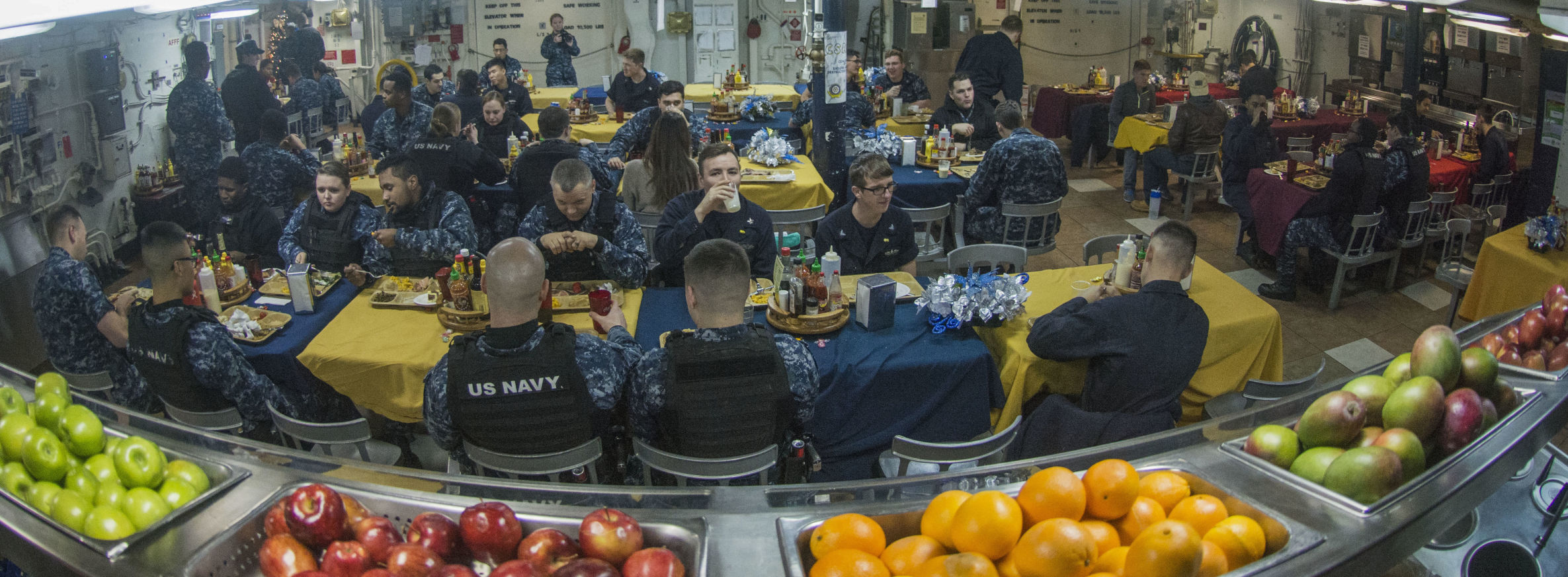 George Washington serves up Christmas meal | Top Stories