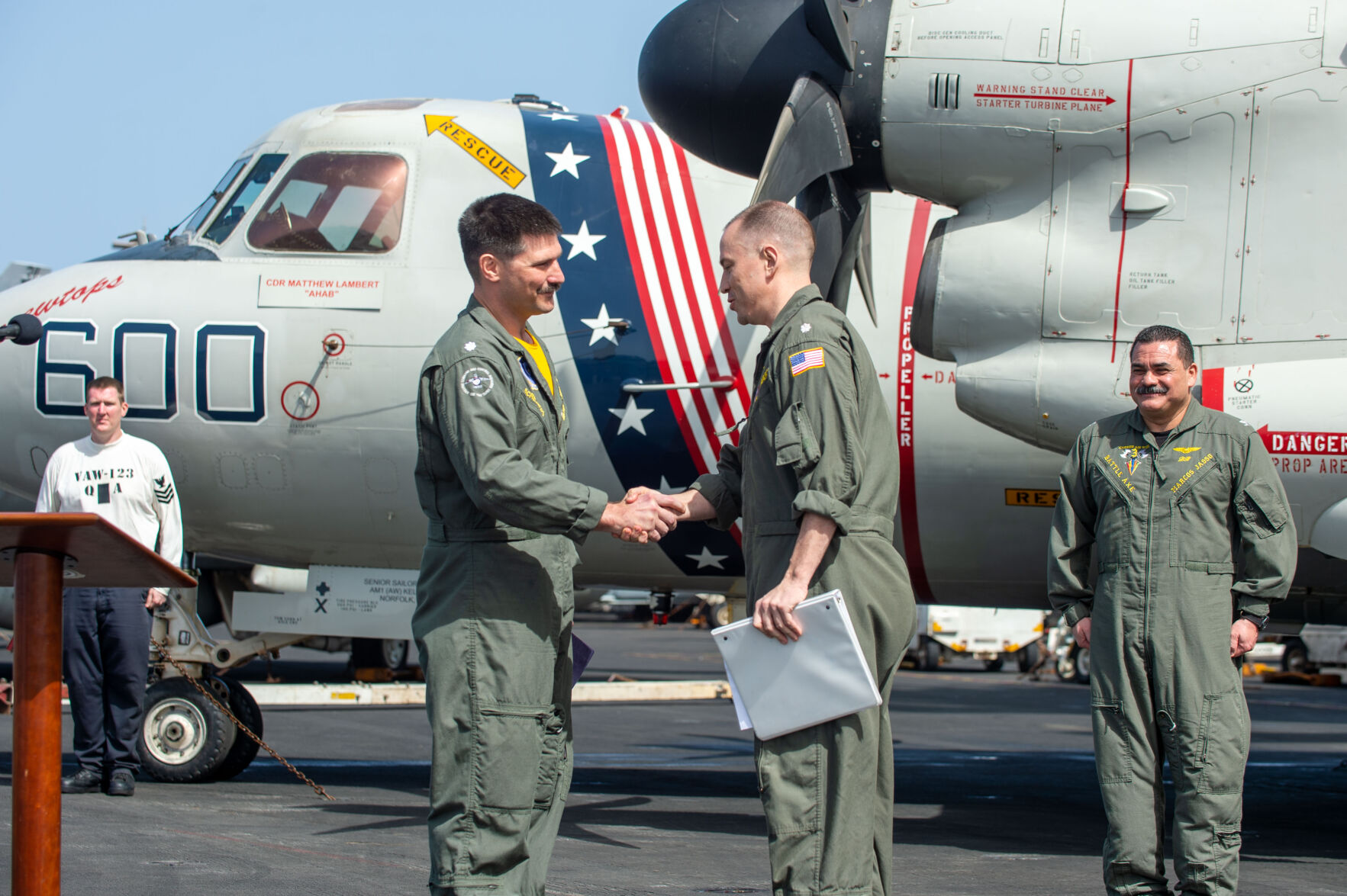 Luebkert leads Screwtops of VAW-123 | News | militarynews.com