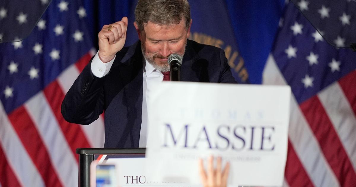 Anggota Parlemen Kentucky Thomas Massie Menciptakan Jalannya Sendiri, hingga Dijatuhkan oleh Trump