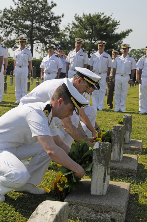 Spanish Sailors, NMCP staff pay tribute to fallen Spanish Soldiers