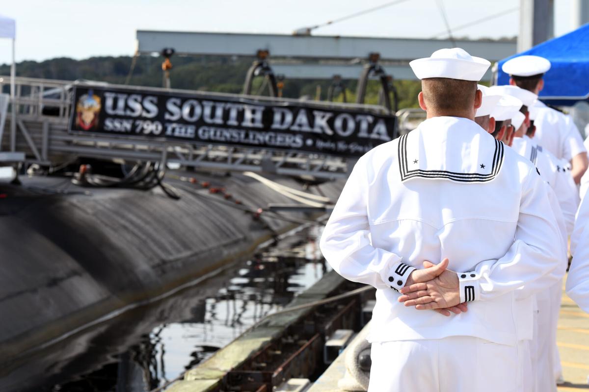 NAVY UNIFORM SHIFT - Naval Submarine Base New London