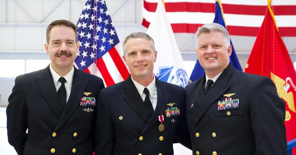 U.S. Naval Test Pilot School changes command