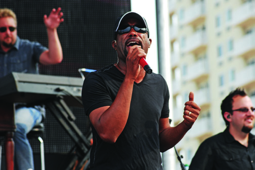 Tim Rucker Singer USO Patriotic Festival | Top Stories | militarynews.com