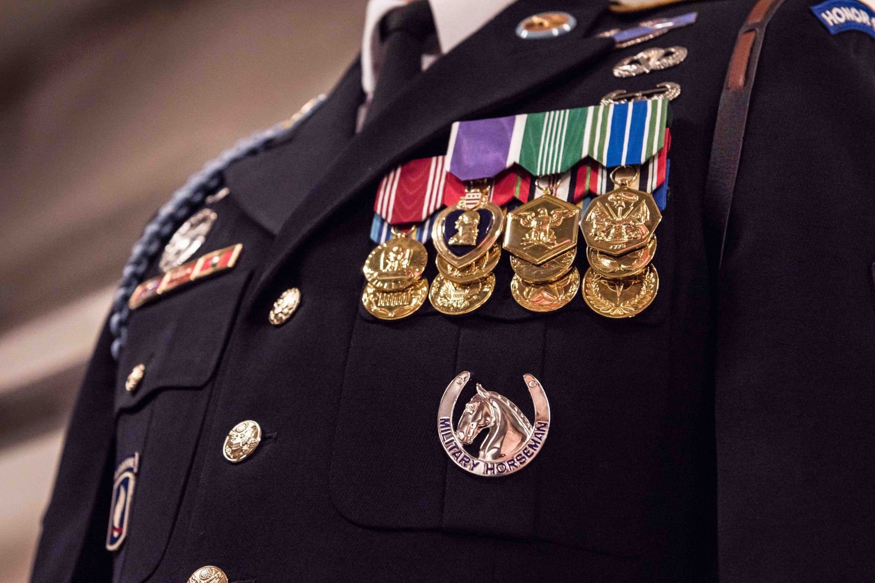 The Army's Newest Badge Awarded To Old Guard Soldiers | Army News ...