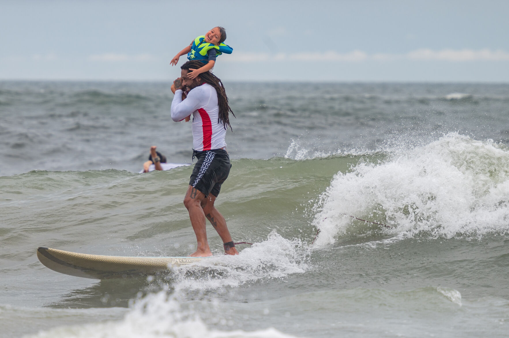 surfers healing hat