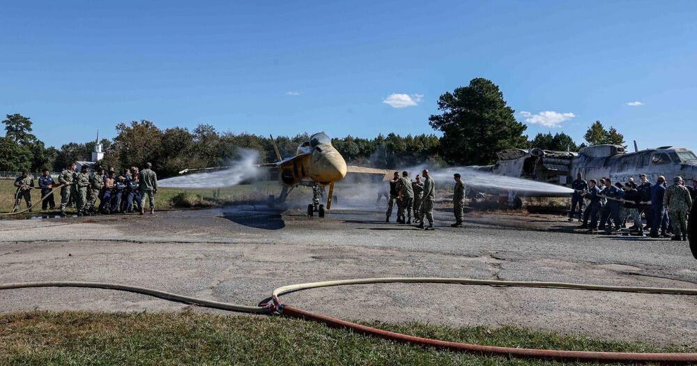 JFK Sailors attend aircraft firefighting training