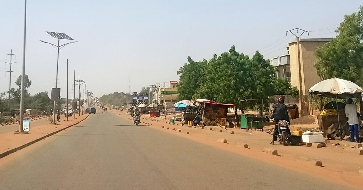 Brazen attack on Nigers airport shows jihadis are expanding to cities in Africas Sahel