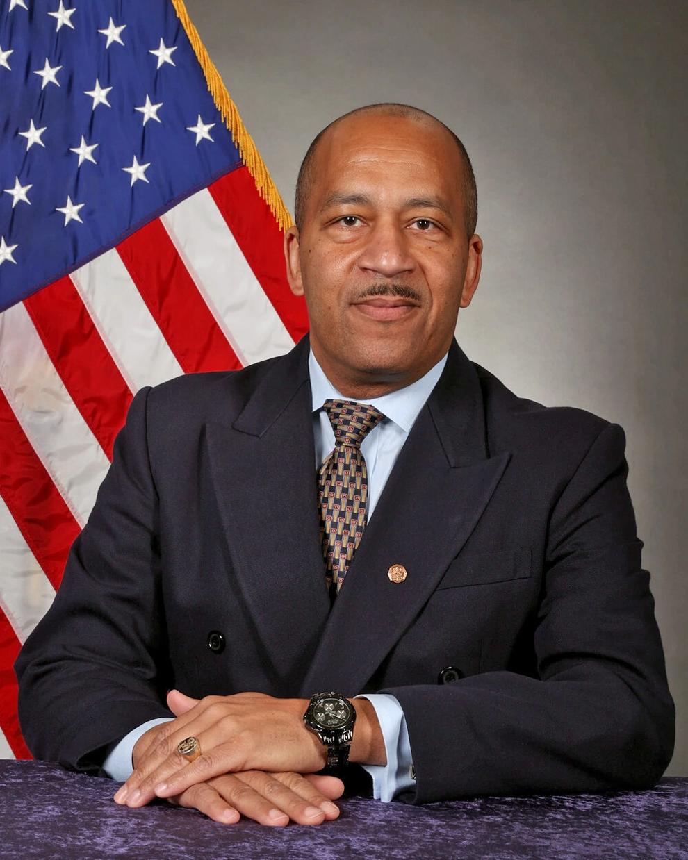 Dahlgren civilian employee retires after 42 years of service Top