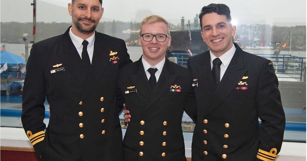 Royal Australian Navy Sailors graduate Submarine Officer Basic Course ...