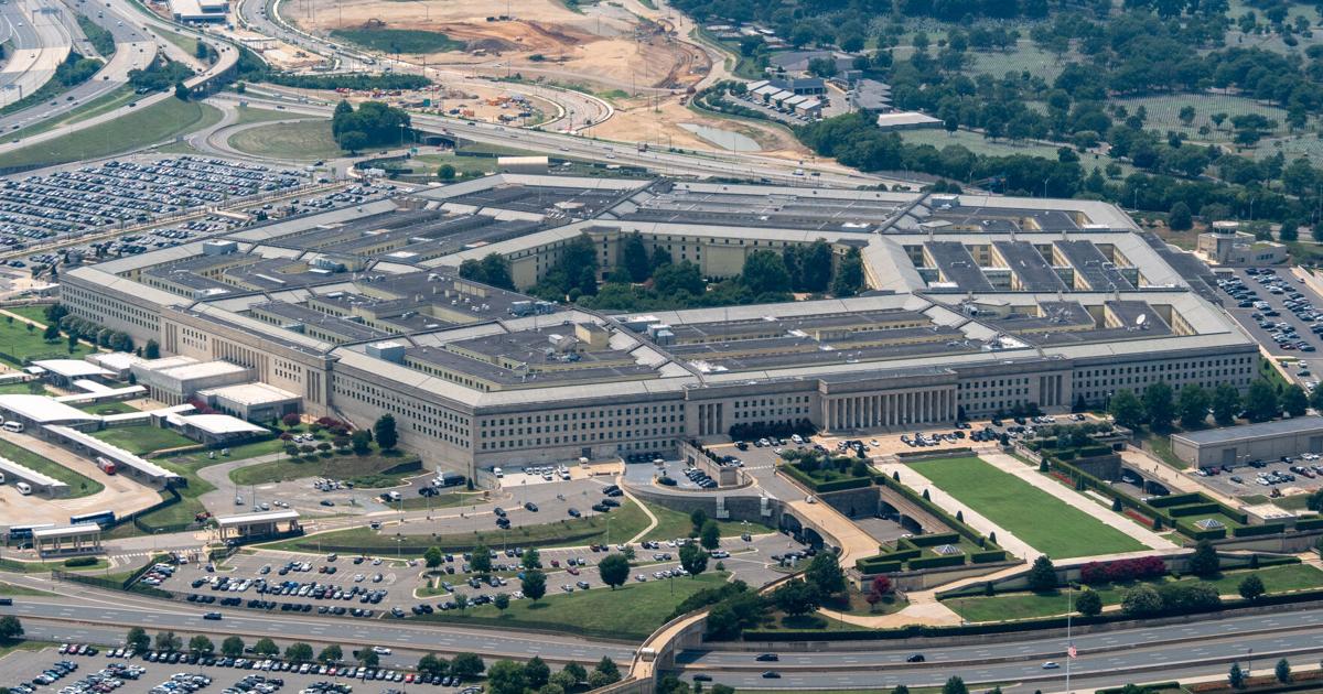 Многолетний издатель журнала Stars and Stripes уходит в отставку из-за разногласий с руководством Пентагона