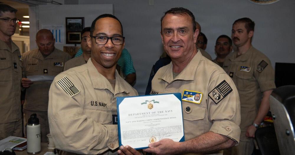 Navy Lieutenant recognized for innovative AI maintenance tool ‘LOOKOUT AI’ - MilitaryNews.com
