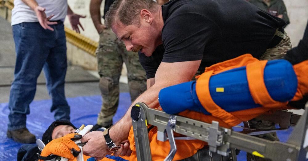 Amphibious transport dock USS John P. Murtha (LPD 26) is underway in the U.S. 3rd Fleet area of operations supporting NASA’s Artemis II mission, retrieving the crew and spacecraft following their return to Earth and splashdown in the Pacific Ocean