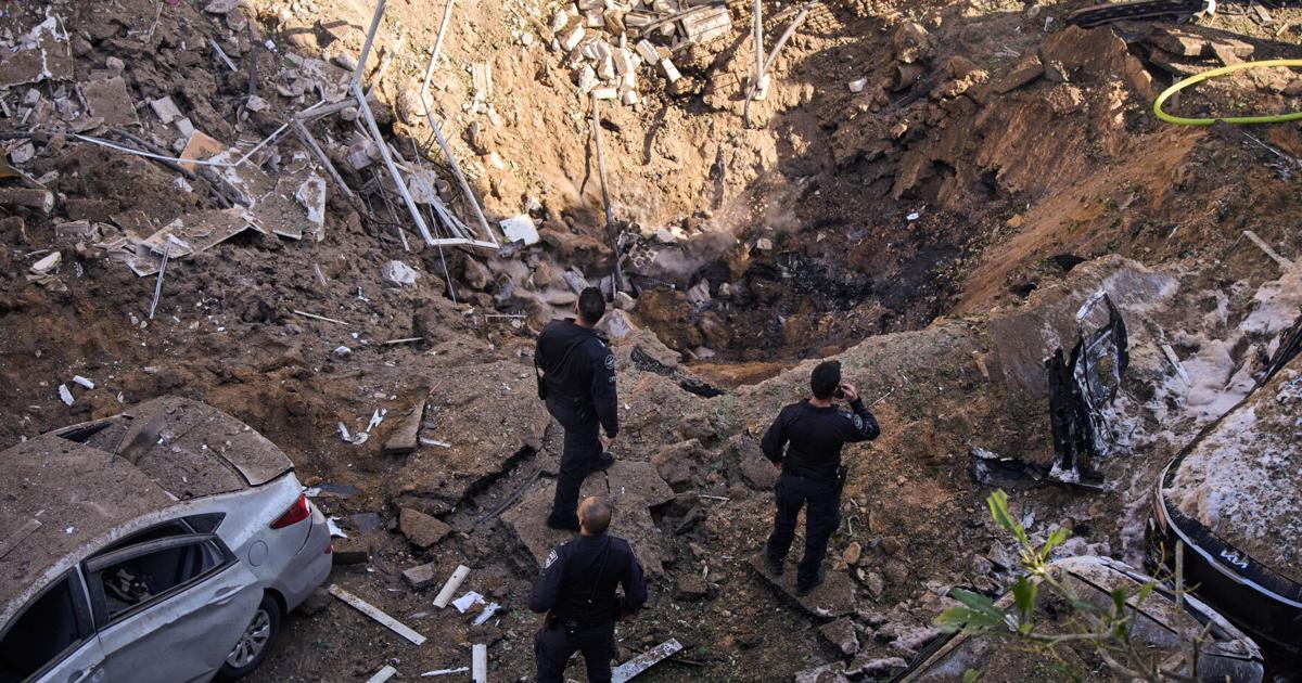 नवीनतम: अमेरिका 82वें एयरबोर्न डिवीजन से मध्य पूर्व में कम से कम 1,000 सैनिकों को तैनात करेगा