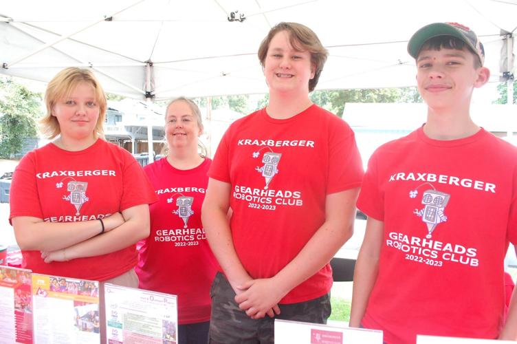 Gladstone Community Festival fun includes music, food, art unveiling