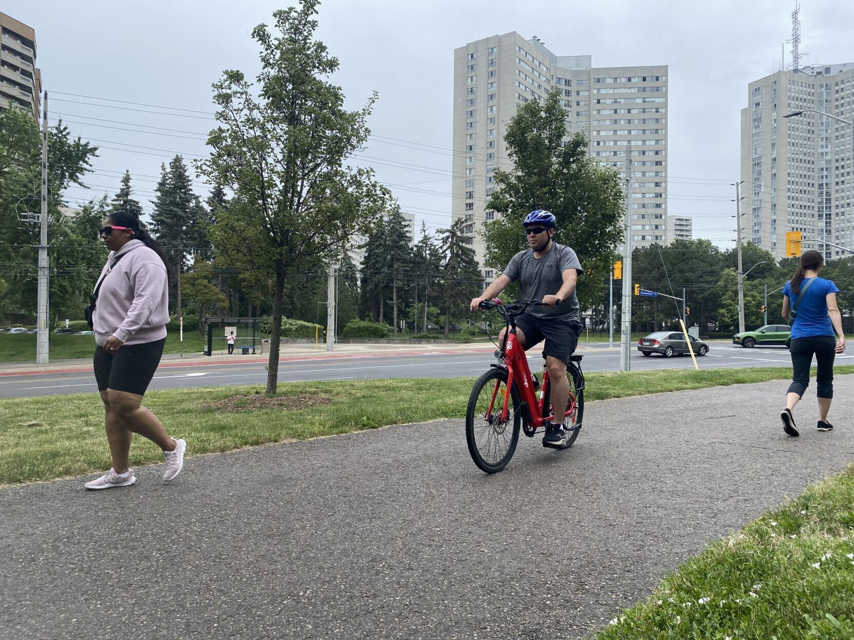 Mississauga explains bike e bike e scooter rules etiquette