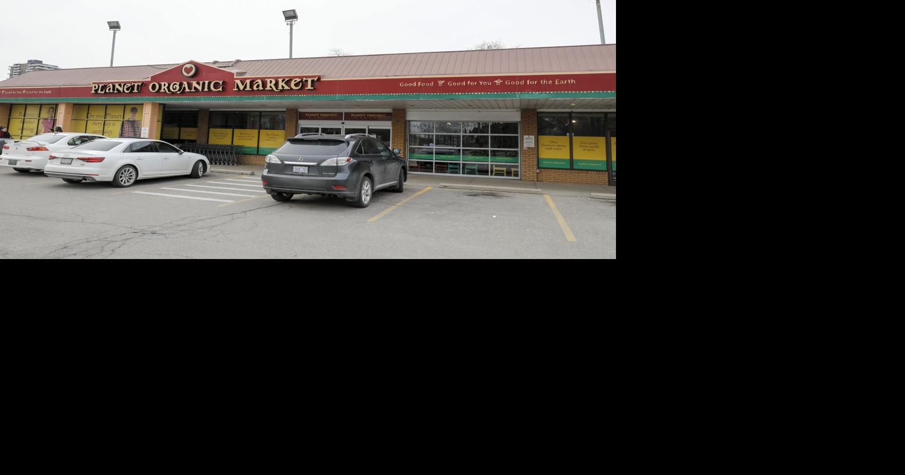 Popular Mississauga grocery store closed down