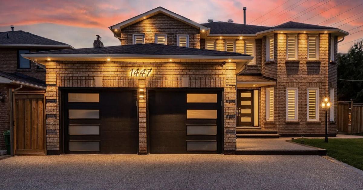 'SURPRISING': Large Mississauga home on real estate market for $2.3 million just sold for way below asking price, despite having 7 bathrooms, 7 bedrooms and 10 parking spots