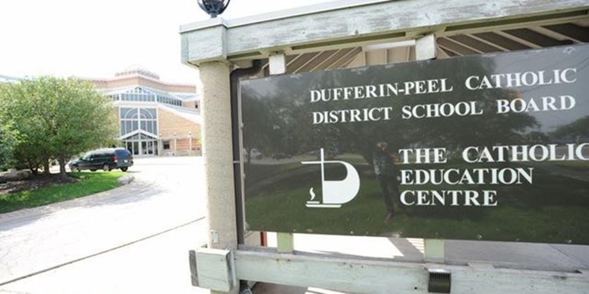 Mississauga teacher suspended for inappropriate remarks, texts