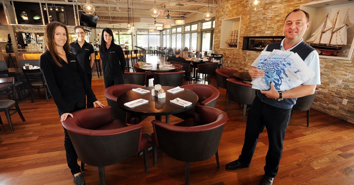 Port Credit waterfront restaurant still making waves Port Credit waterfront restaurant still making waves