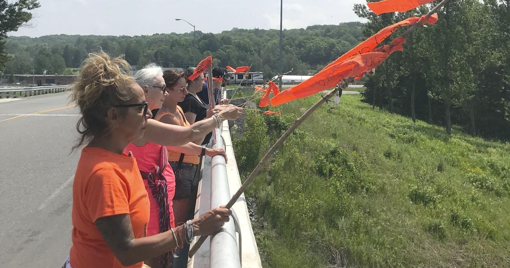 Stand in Silence vigil remembers Indigenous children on June 1 in Huntsville, Bracebridge - Vimarsana News