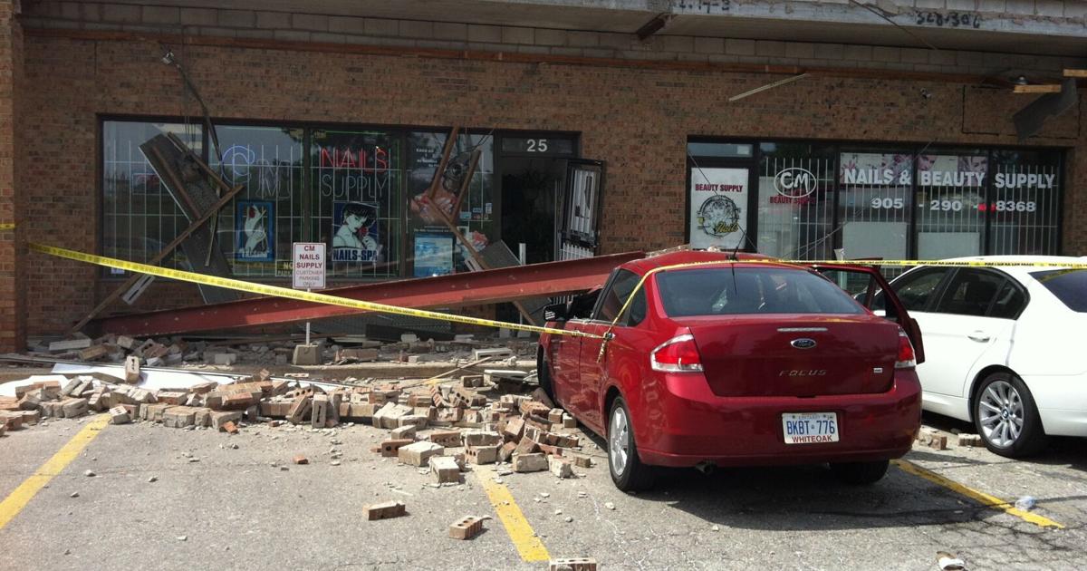 Crash collapses part of building