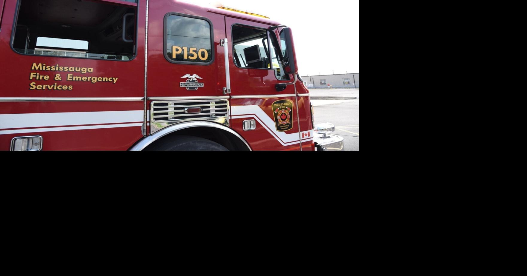 Mississauga house fire sends 2 to hospital on Wednesday