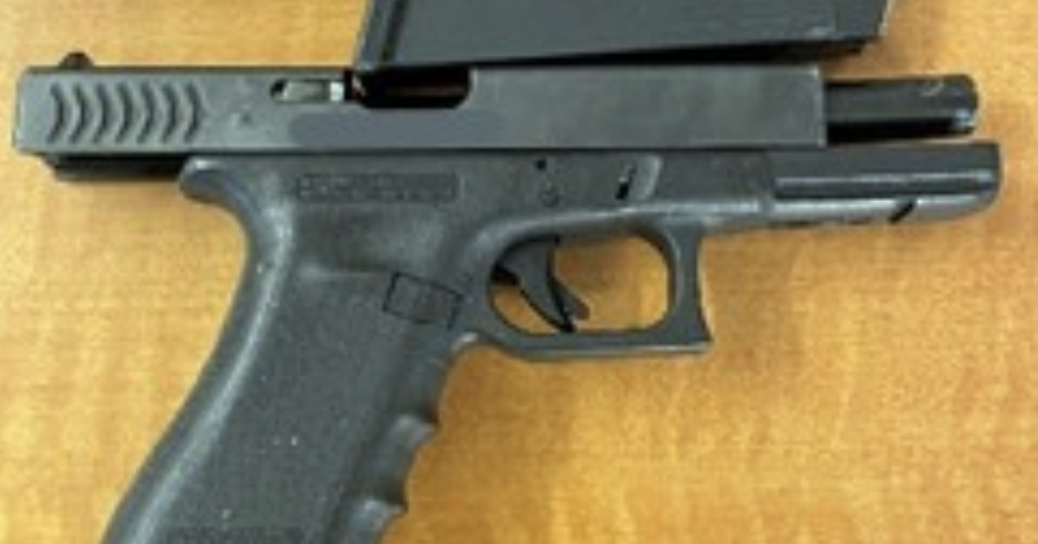 Peel residents charged after loaded gun found in Mississauga
