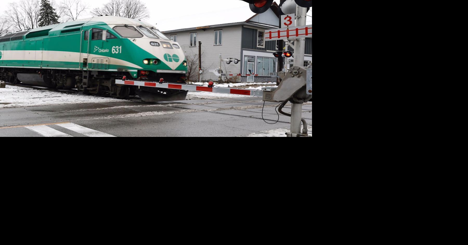 'Destroyed on impact' GO train hits snowplow stuck on Mississauga tracks