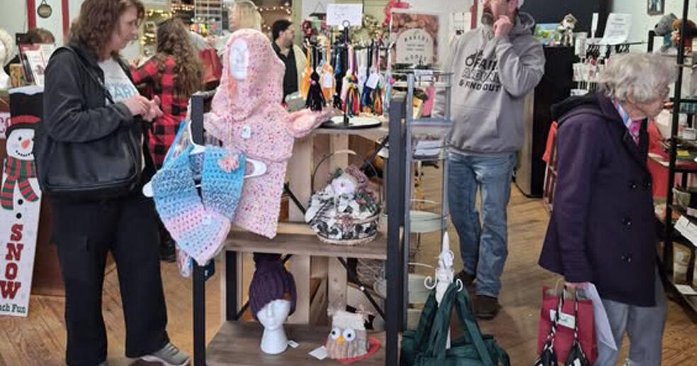 Warsaw Public Events Committee hosts Chocolate Walk