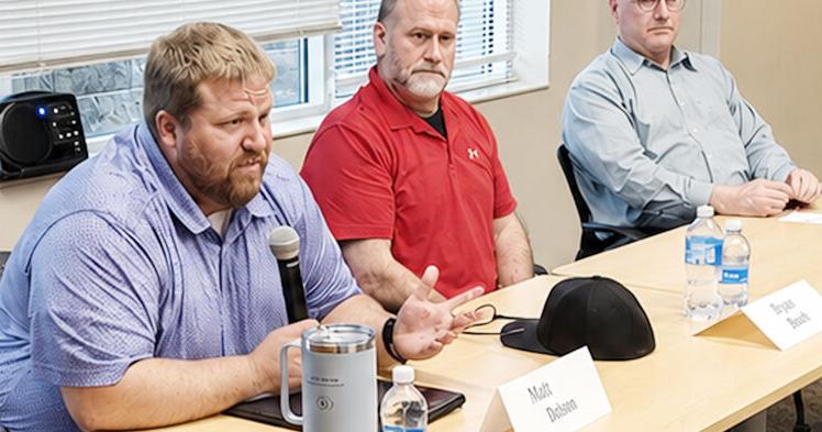 Supervisor hopefuls face off in forum