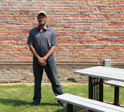 Local Man Shows Outdoor Movies Daily Democrat Mississippivalleypublishing Com