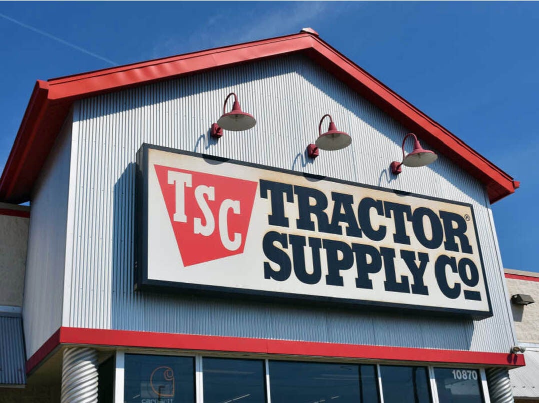 Image of Workwear lawn and tractor supply free to use