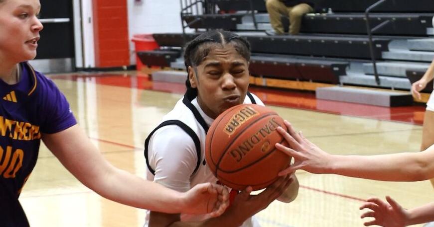 Women's basketball: SCC's second-half rally comes up short against Ellsworth
