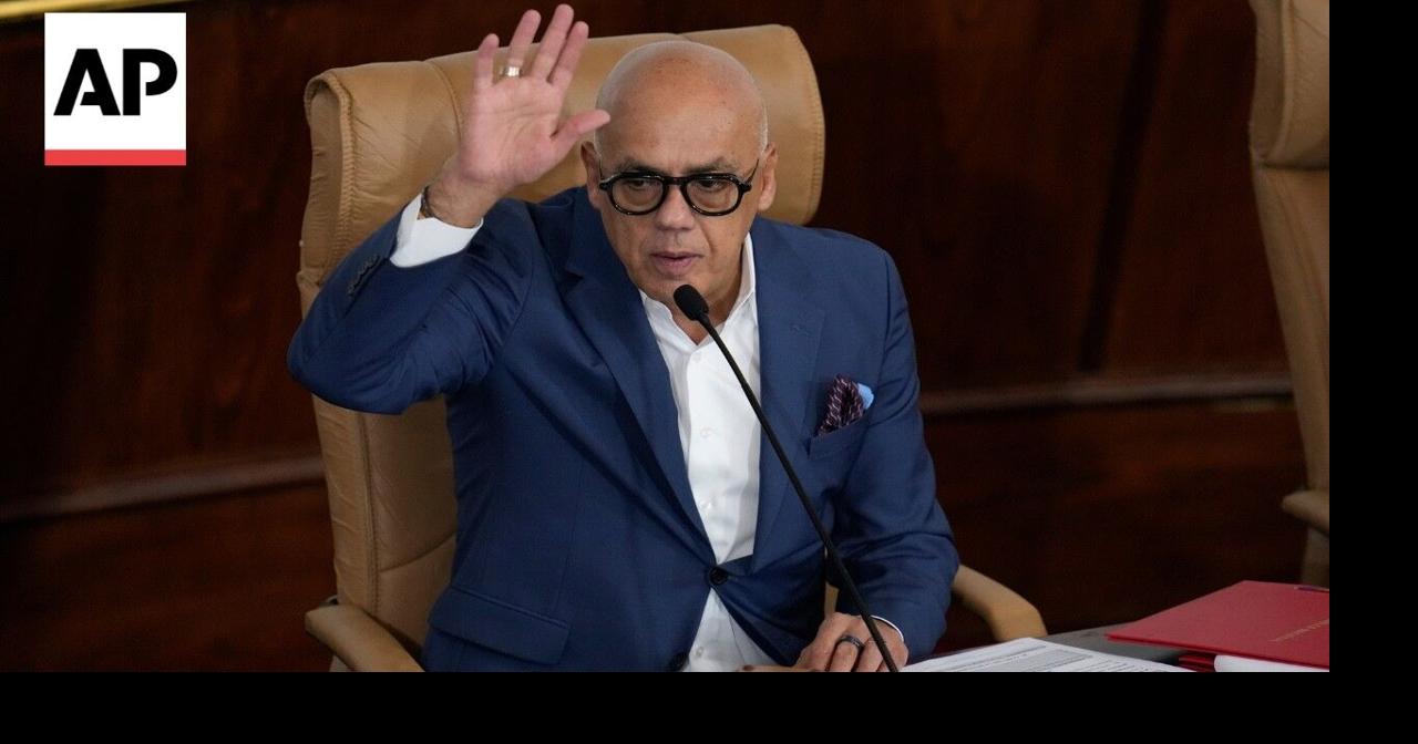 Venezuela approves measure that criminalizes seizure of oil tankers