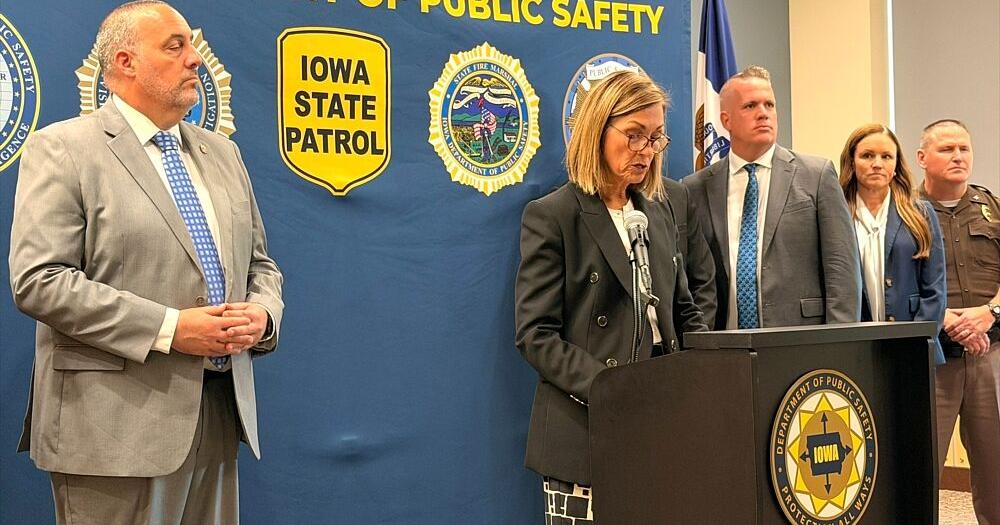 Reynolds calls for a ‘total ban’ on kratom and synthetic variants in Iowa