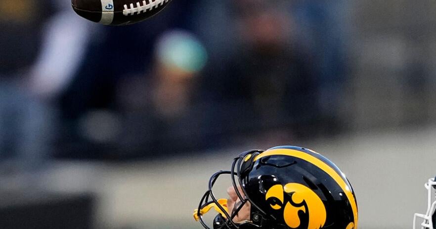 College football: 3 Hawkeyes Named to Preseason FWAA Watch Lists