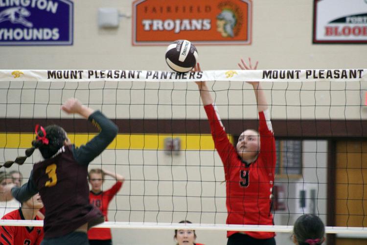 Prep volleyball Fort Madison sets new standard in loss to Mount