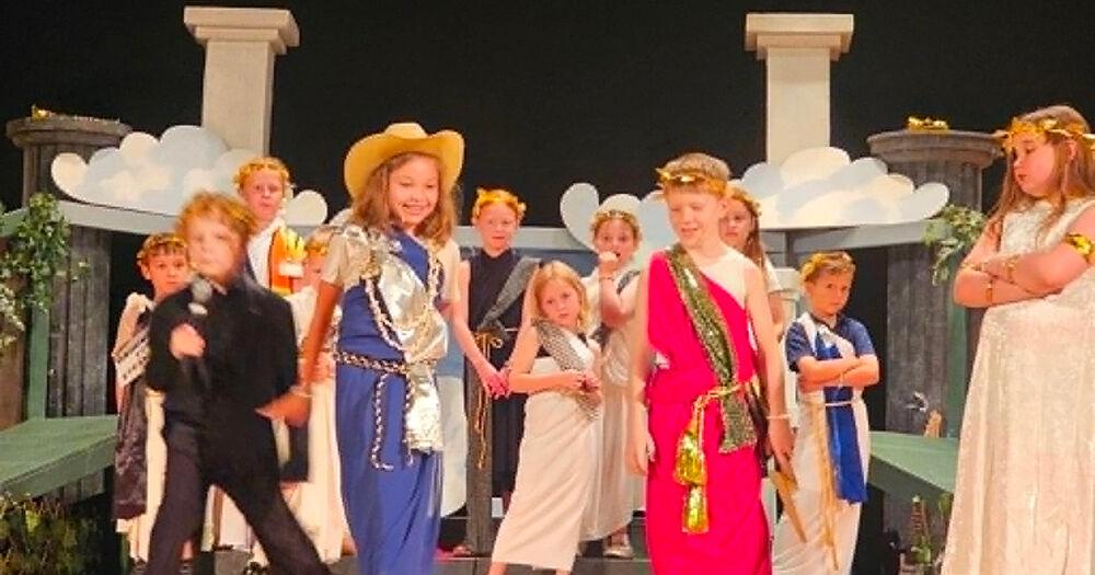 Petite Players hit stage at Grand Theatre
